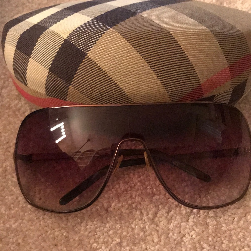 Burberry sunglasses